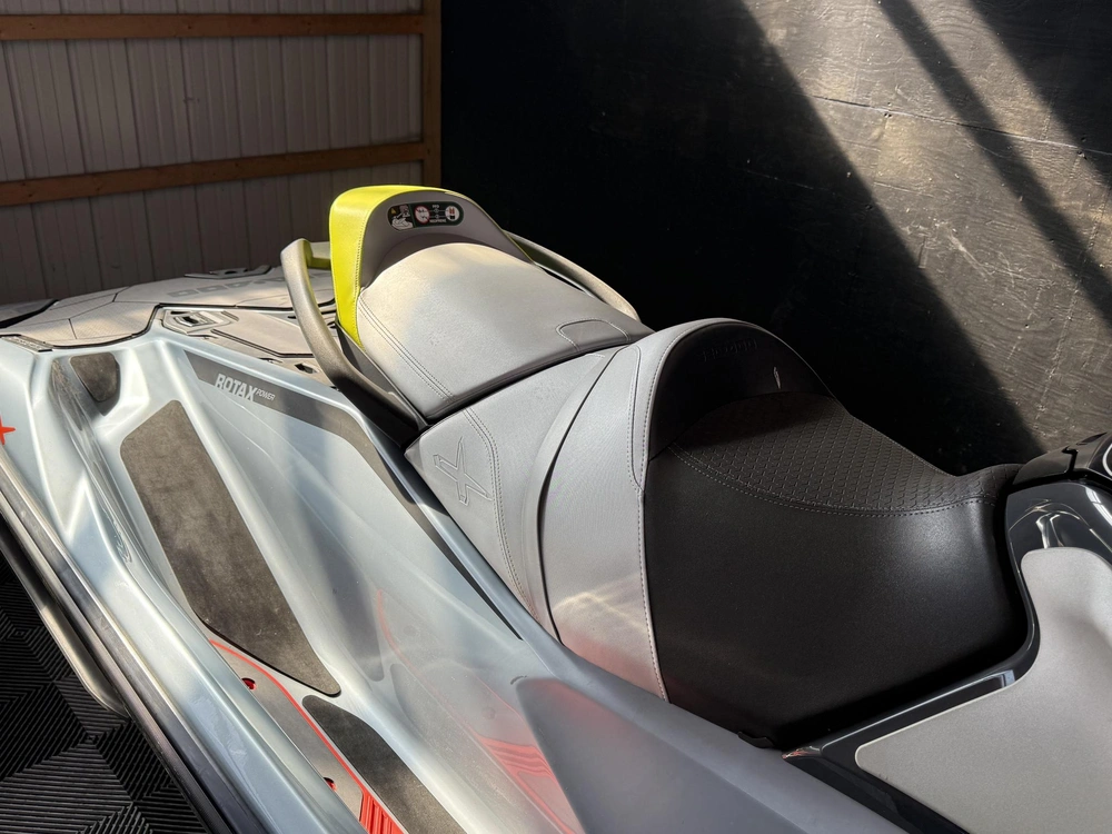 2024 Sea-doo Rxt®-x® 325 + Tech Package alt