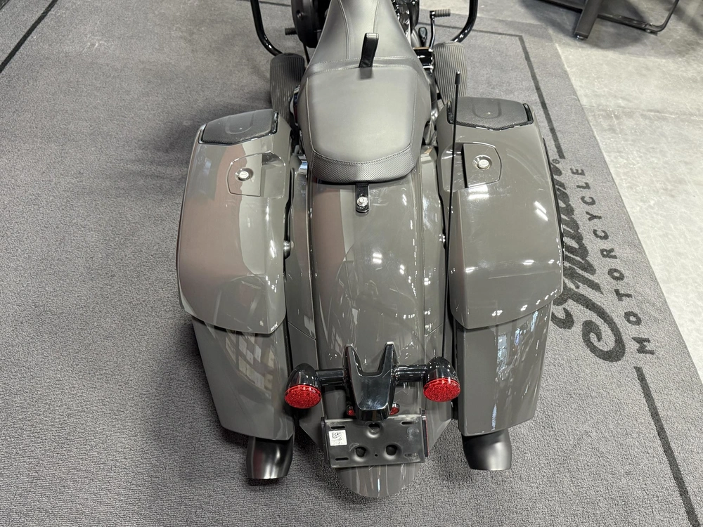 2024 Indian Motorcycle Chieftain Dh Prem Audio, Granite Gray, 49st Dark Horse® With Powerband Audio Package alt