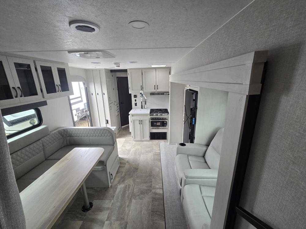 Coachmen Chaparral 218se 2026 alt
