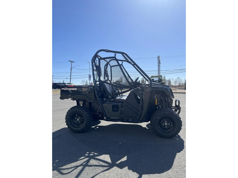 2026 Honda Pioneer 520 alt