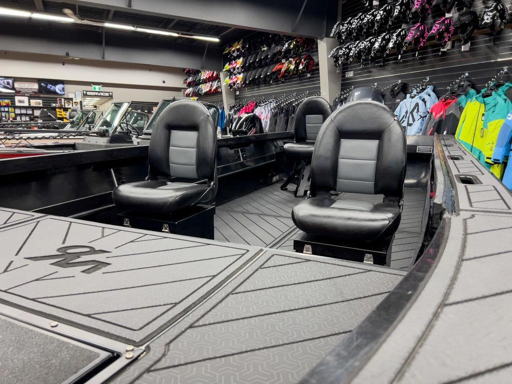 2026 Woolridge 18' Rogue Hdpe alt