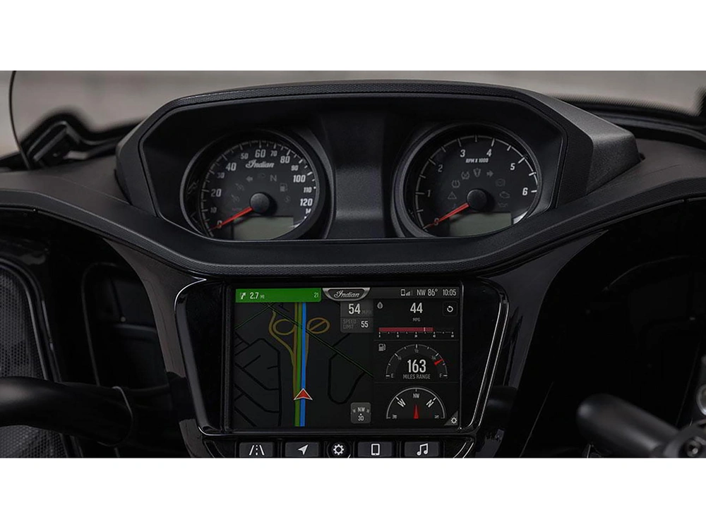 2024 Indian Motorcycle Challenger Dark Horse® With Powerband Audio alt