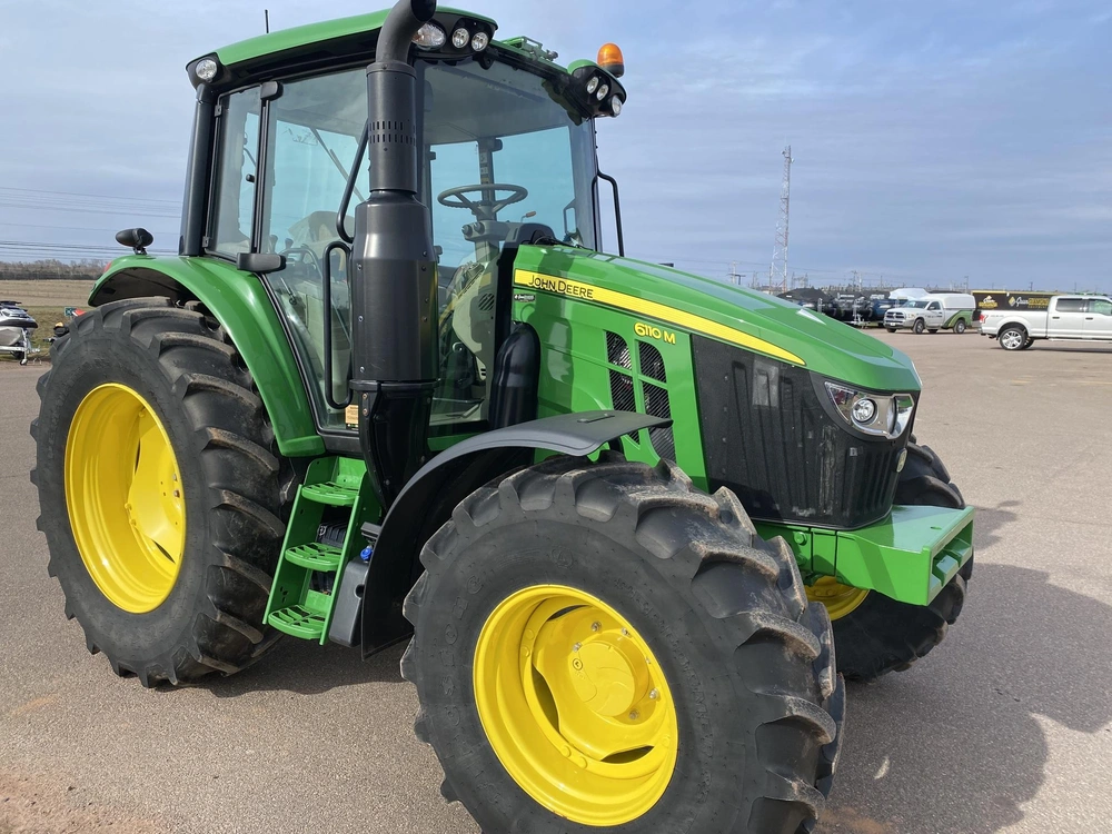 John Deere 6110m 2023 alt