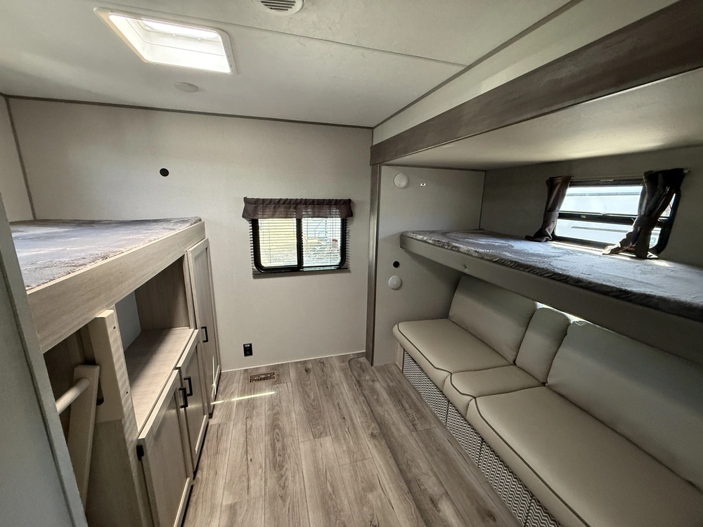 2026 Catalina 323bhdsckl alt