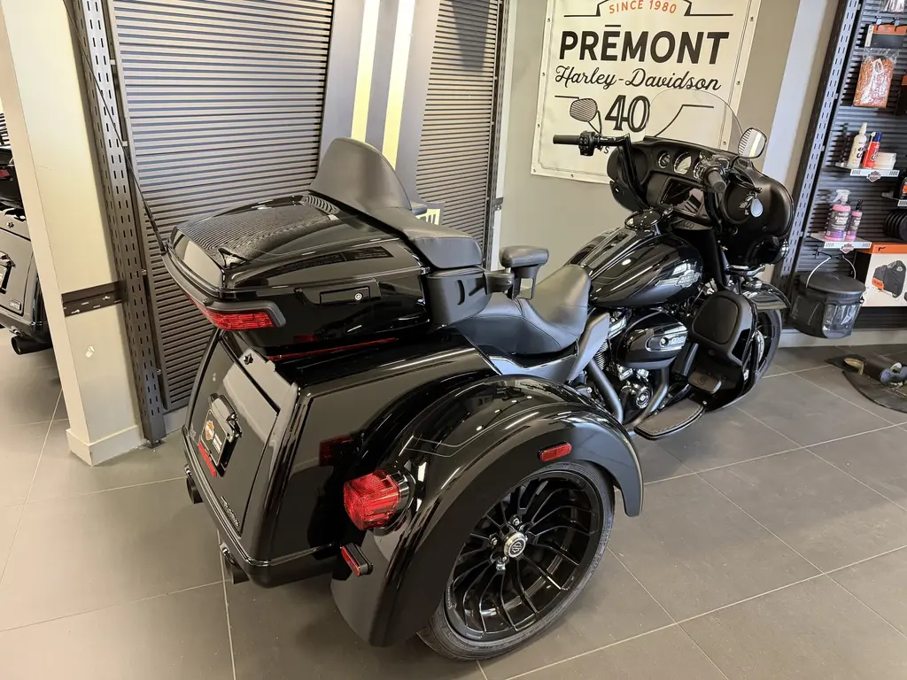 Harley-Davidson FLHTCUTG Tri Glide UltraFLHTCUTG 2025