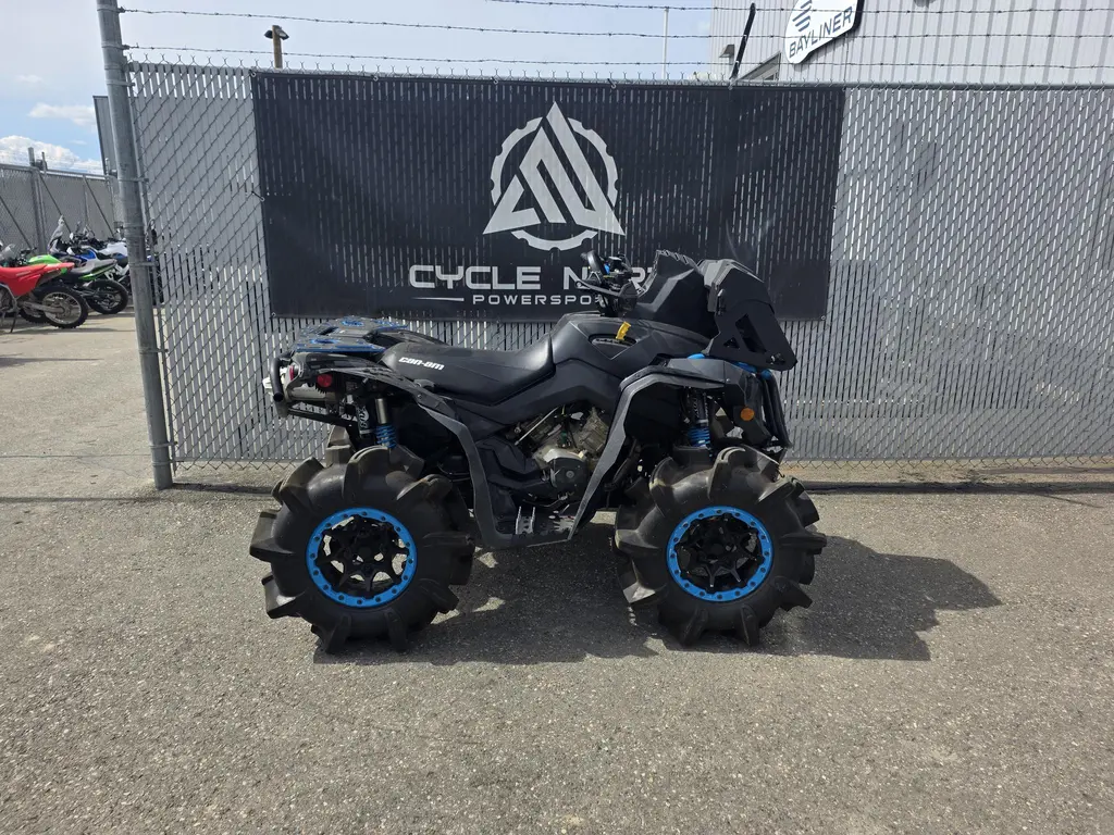 2017 Can-Am Renegade X MR 1000