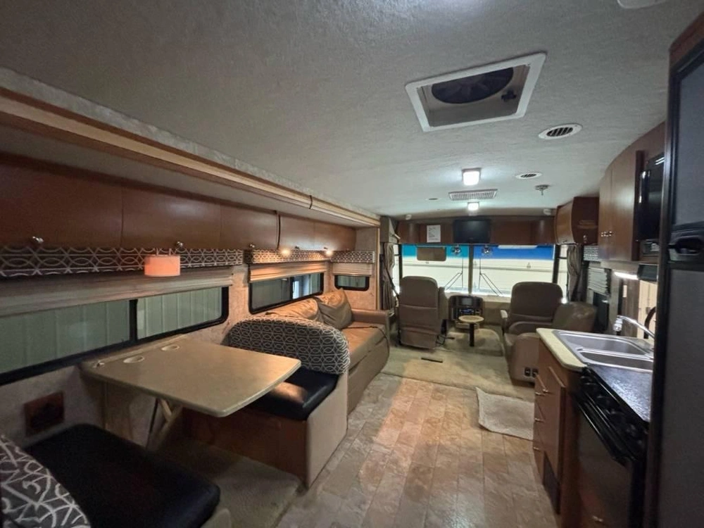 Winnebago Itasca Sunova 31e *couple* 2009 alt
