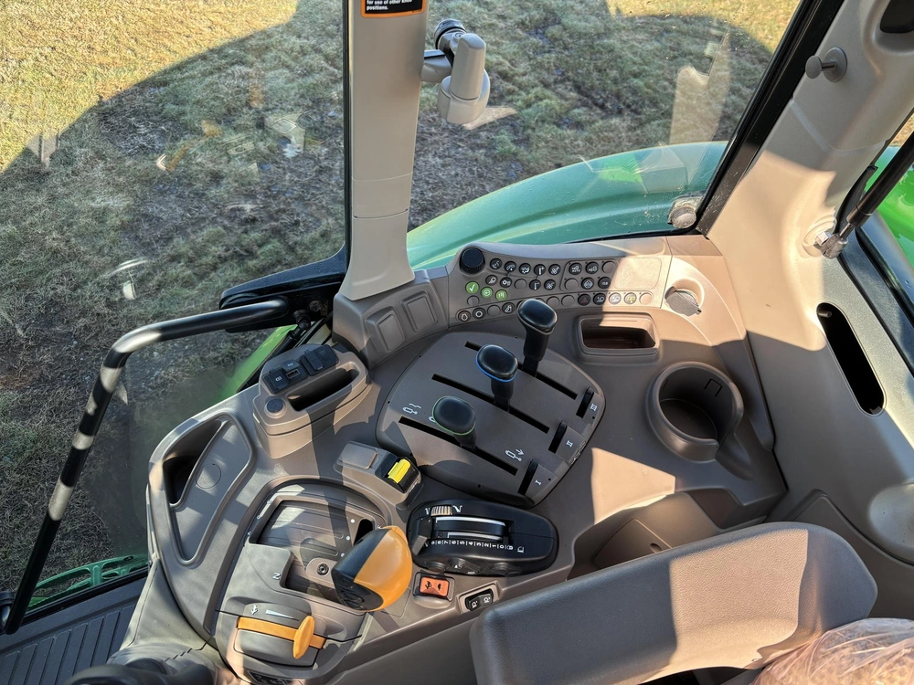 John Deere 6120m 2023 alt