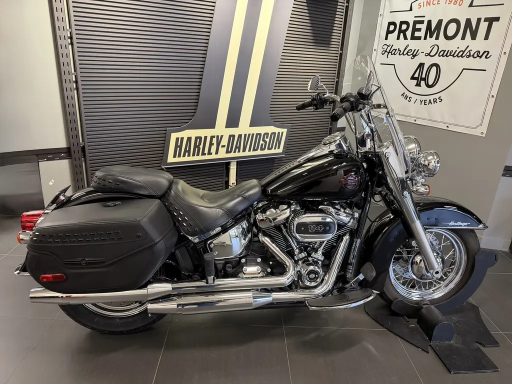 Harley-Davidson SOFTAIL FLHCS HERITAGE 2024 - FLHCS