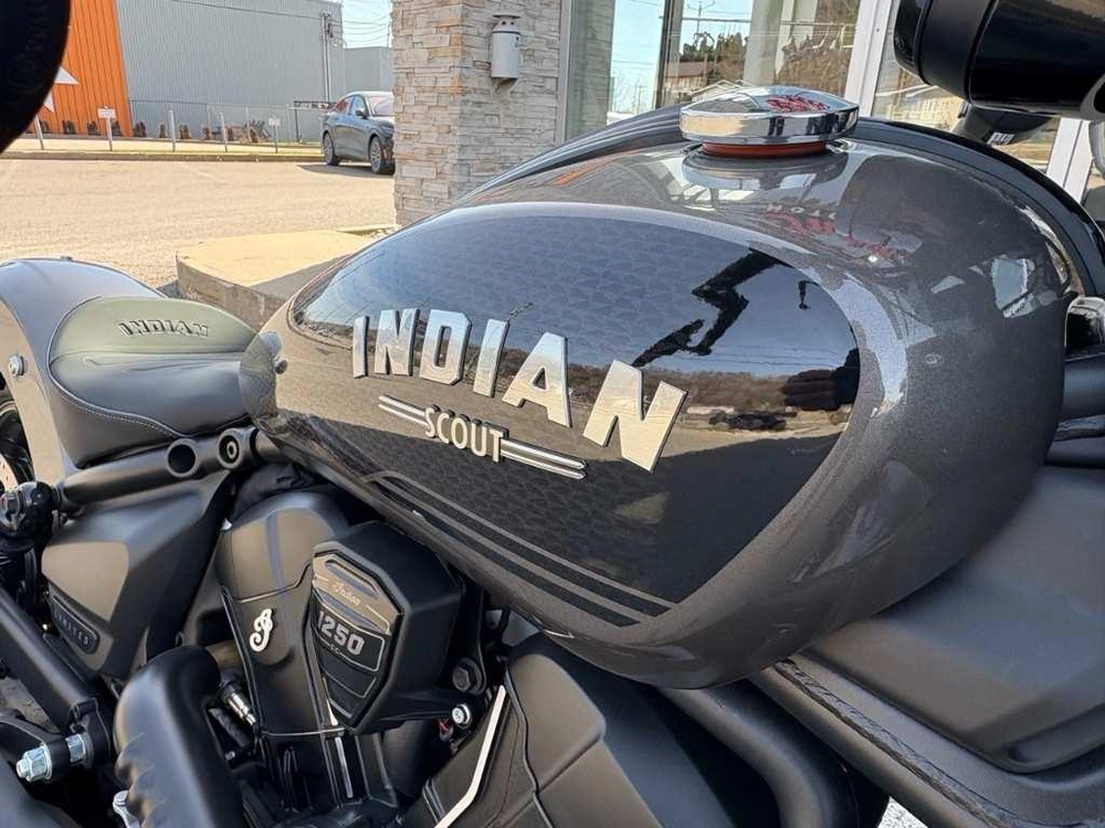 2026 Indian Motorcycle Indian Scout Bobber Limited +tech alt