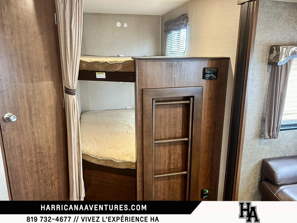 2017 Other Keystone Hideout 28bhs alt