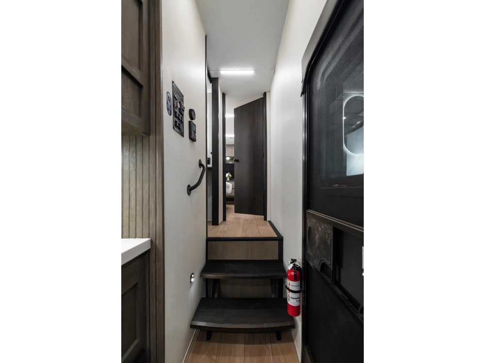 Arctic Wolf 3750 Suite 2026 alt