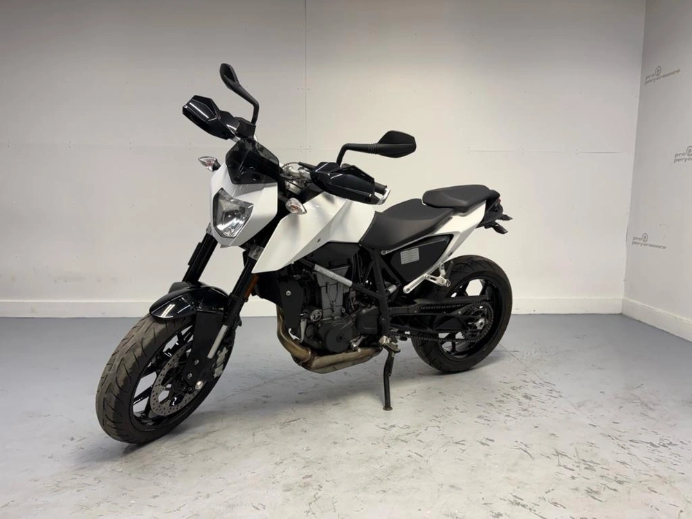 Ktm Duke 690 2018 alt