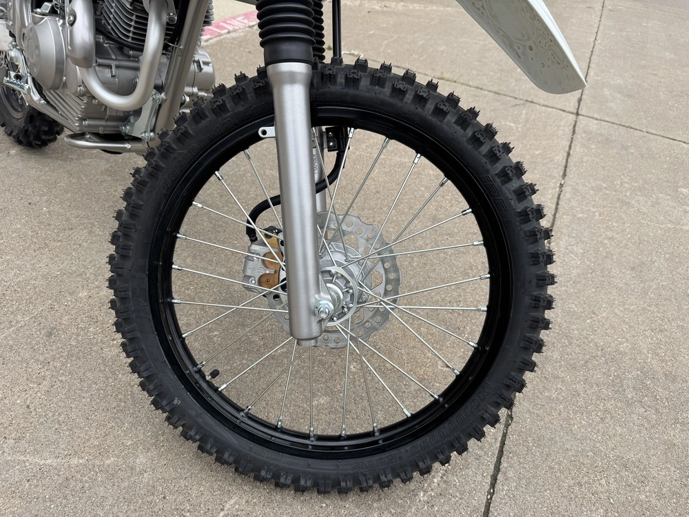 2026 Kawasaki Klx® 140r L alt