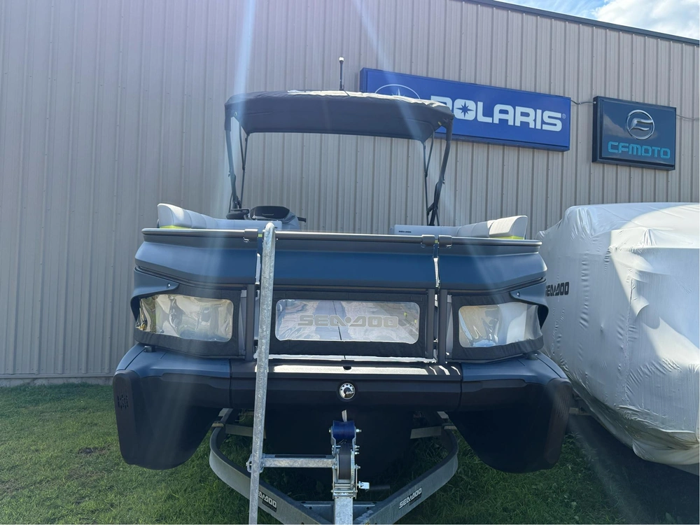 2025 Sea-doo Switch™ Cruise Limited 21 - 230 Hp alt