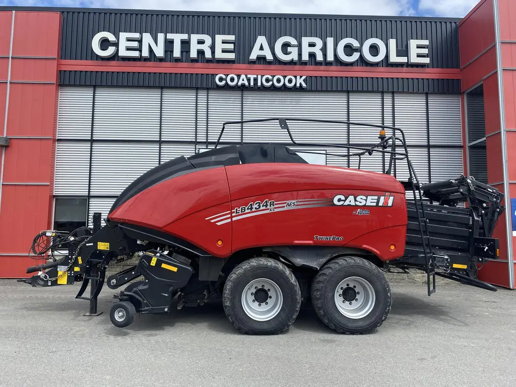 2023 Case IH LB434XL