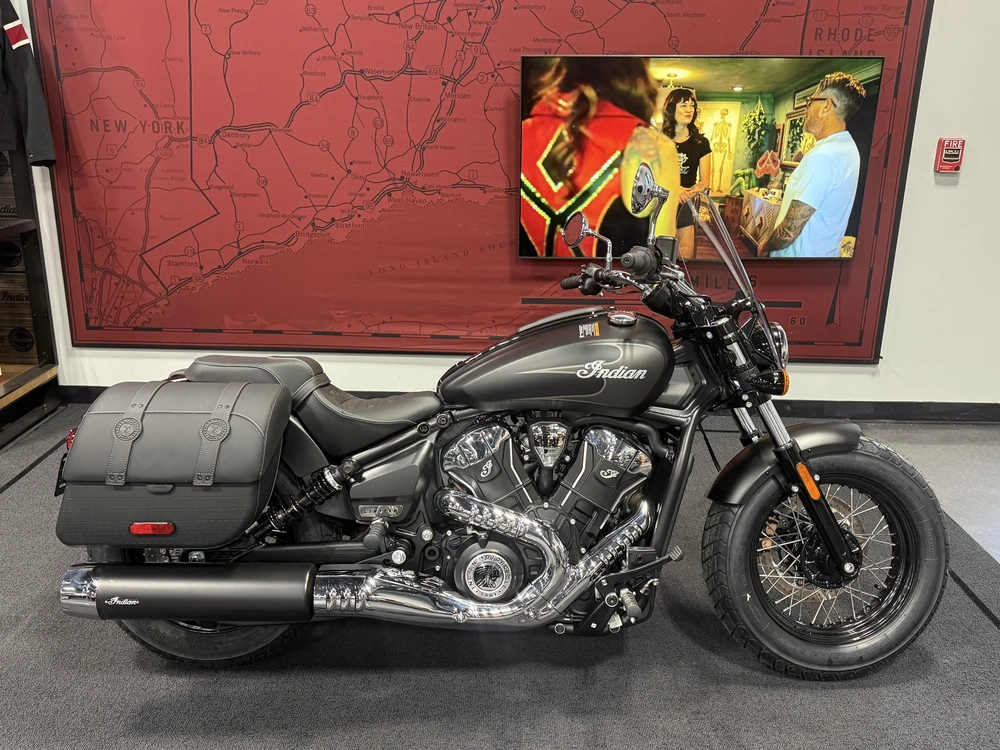 2025 Indian Motorcycle Super Scout, Blk Smk W/grfx, Tech, 49st Limited + Tech alt