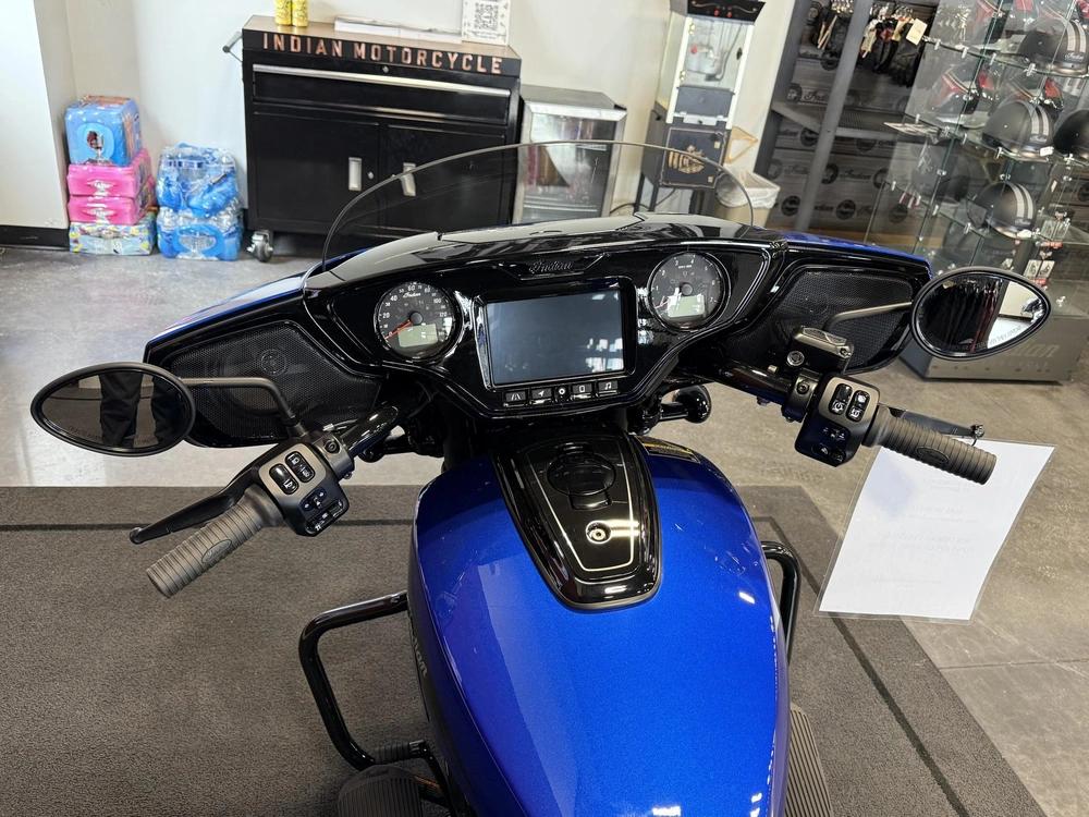 2026 Indian Motorcycle Chieftain Pp Dh, Deep Blue Metallic, 49st Dark Horse® alt