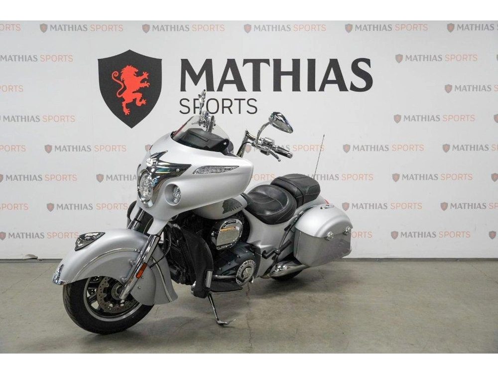 Indian Motorcycle Chieftain Classic 2018 alt