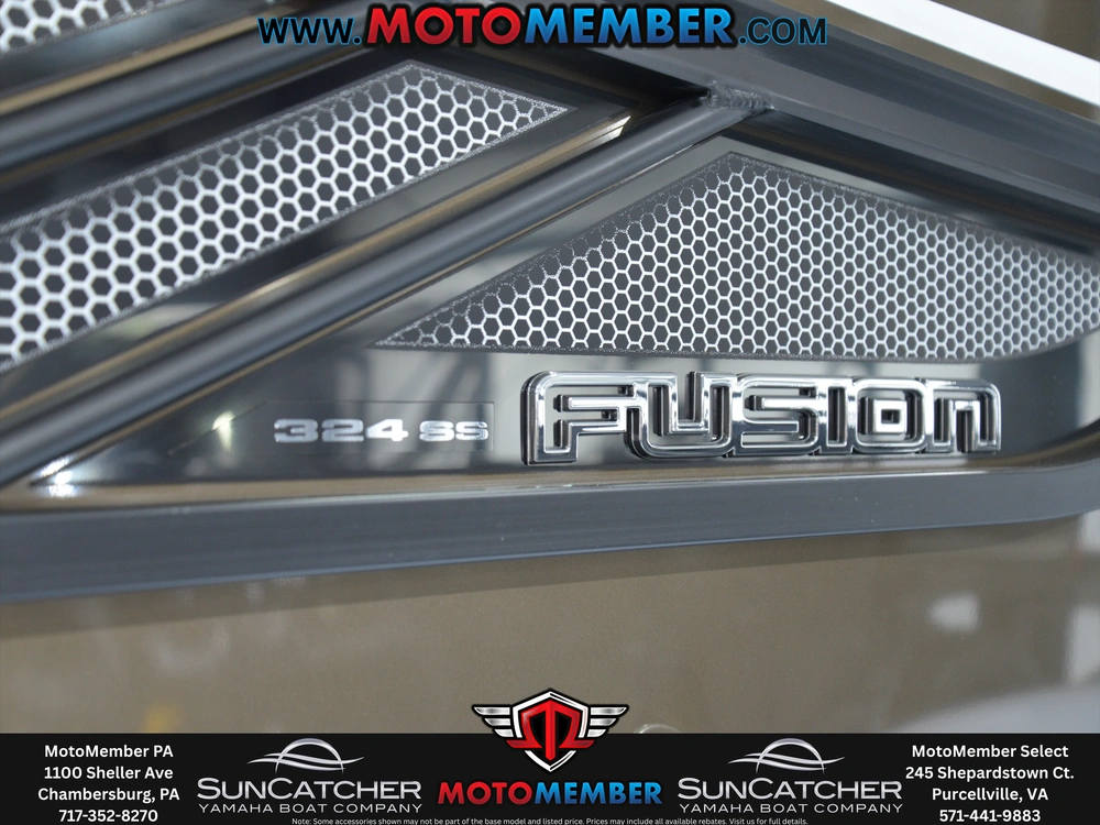 2025 Suncatcher Fusion 324ss alt