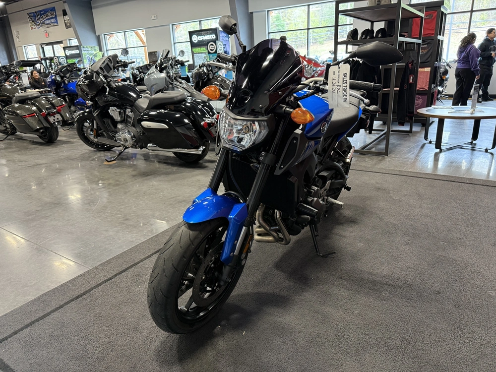 2016 Yamaha Fz 09 alt