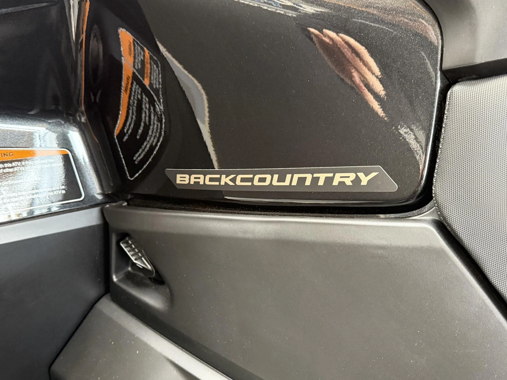 2026 Can-am Atv Outl Max 6x6 Bac 1000r Bk 26 Backcountry 1000r alt