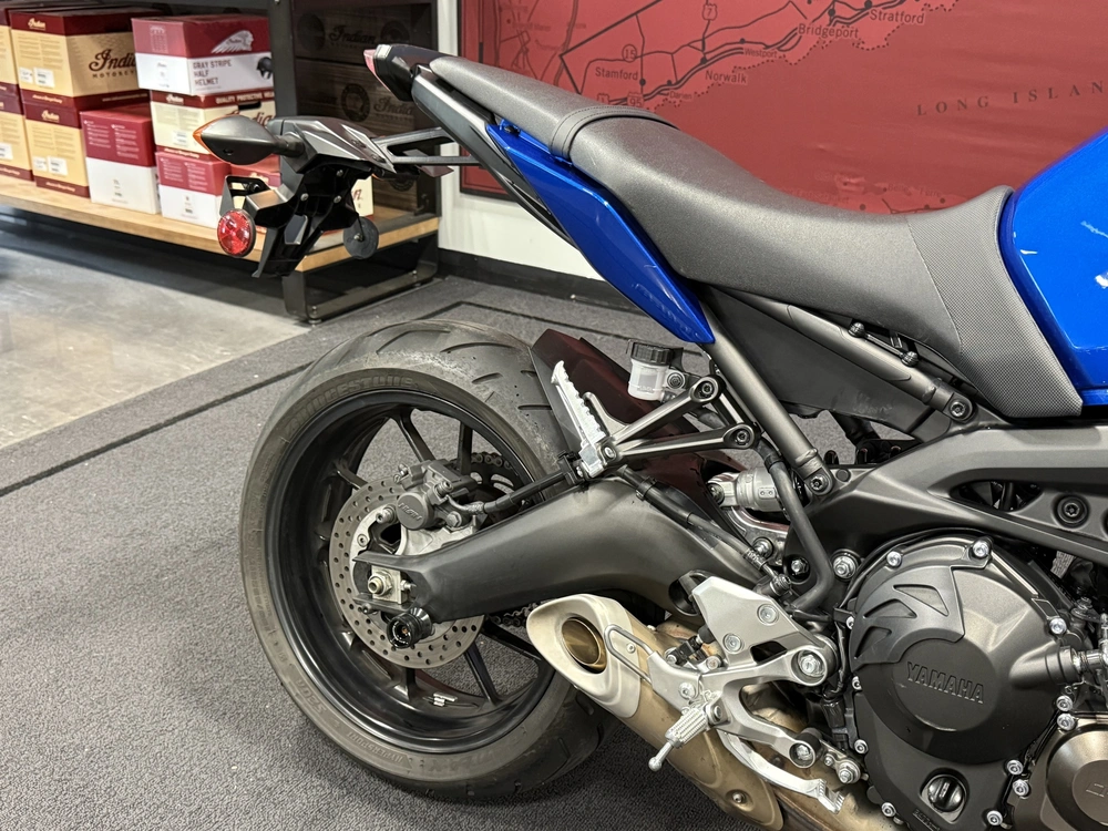 2016 Yamaha Fz 09 alt