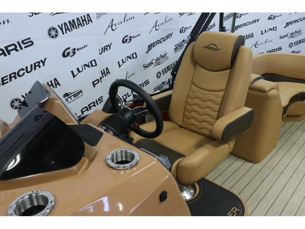Suncatcher 324rc Fusion + Yamaha 150 Hp 2026 alt