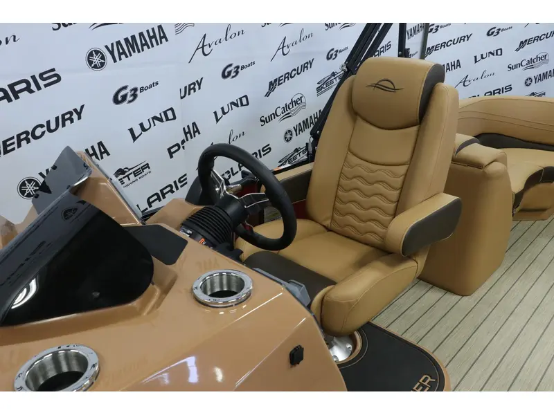 2026 SunCatcher 324RC FUSION + YAMAHA 150 HP thumbnail 8