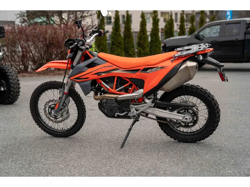 2024 KTM 690 Enduro R thumbnail 3