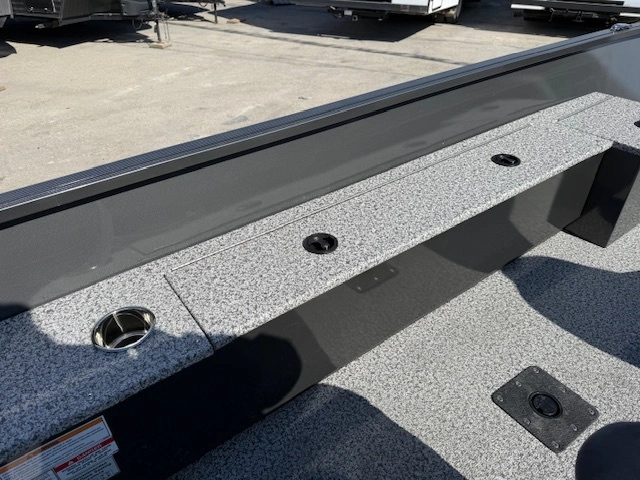 2026 Mirrocraft Outfitter F160t alt