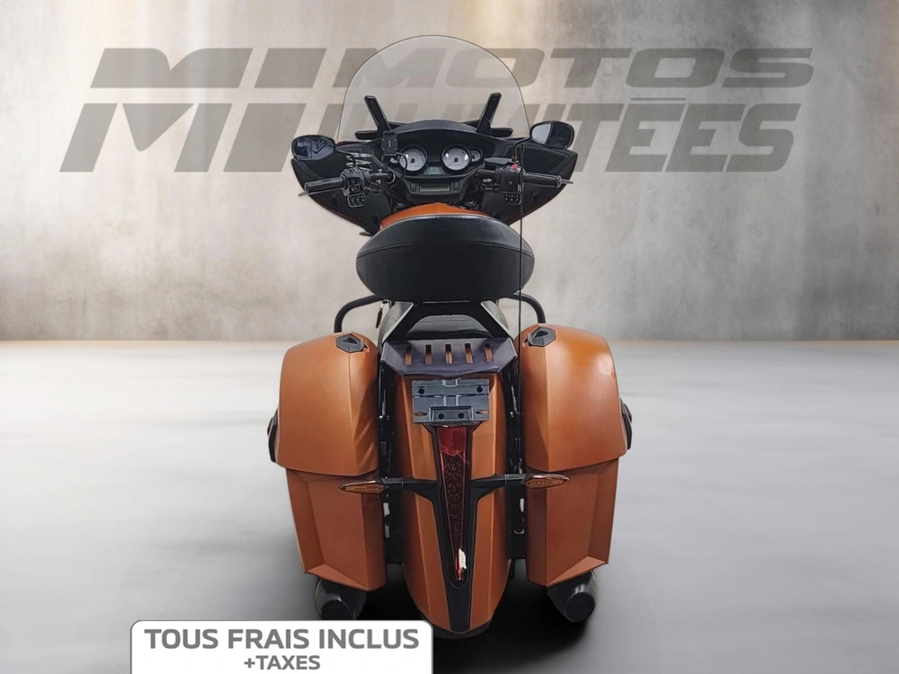Victory Motorcycles Cross Country 2013 alt