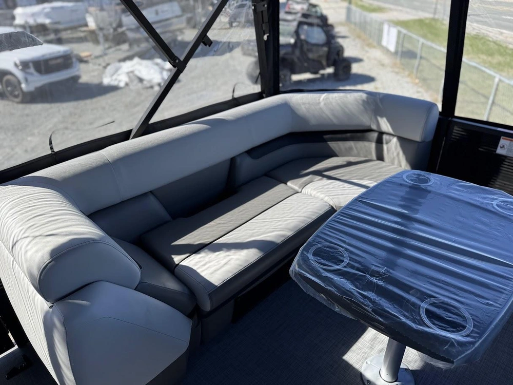 2026 Princecraft Vectra 23rl alt