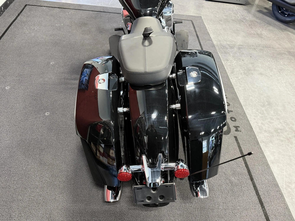 2025 Indian Motorcycle Chieftain Powerplus 108 alt