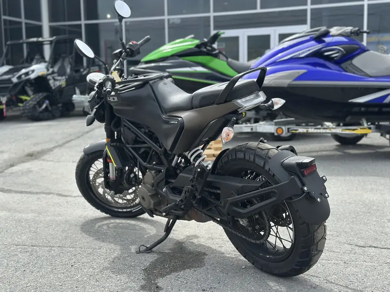 2022 Husqvarna VITPILEN 401/SVARTPILEN 4 thumbnail 4