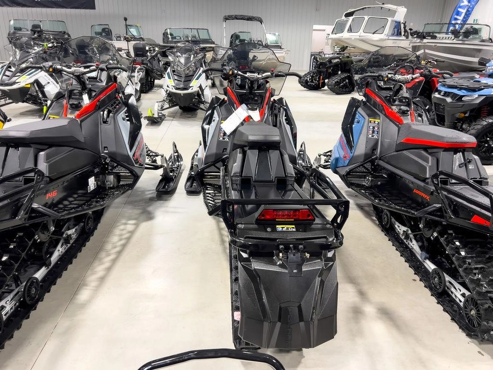 2025 Polaris 650 Voyageur 146 Es alt