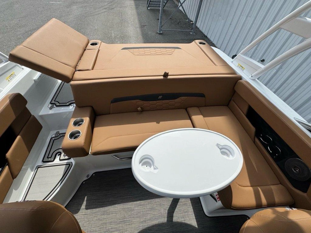 2026 Four Winns Hd2 Mercruiser 4.5l / Alpha alt