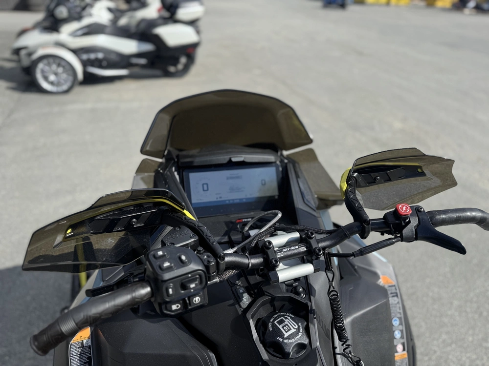 Ski-doo Renegade Xrs 900 Ace Turbo R Smartshox 2026 alt