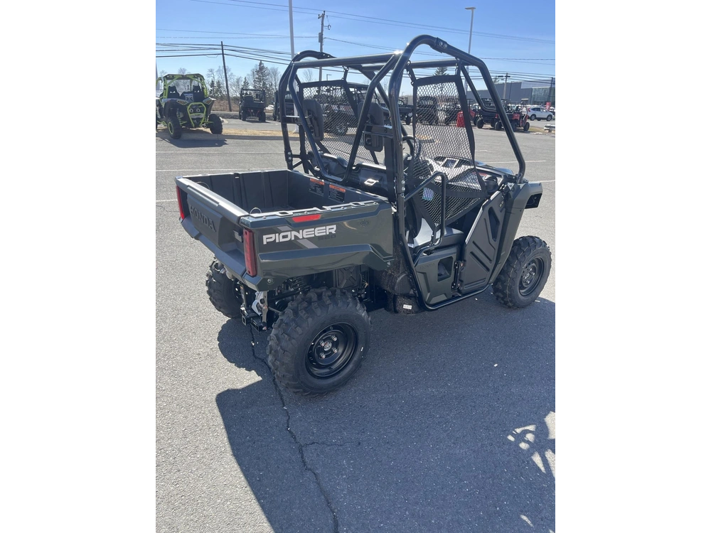 2026 Honda Pioneer 520 alt