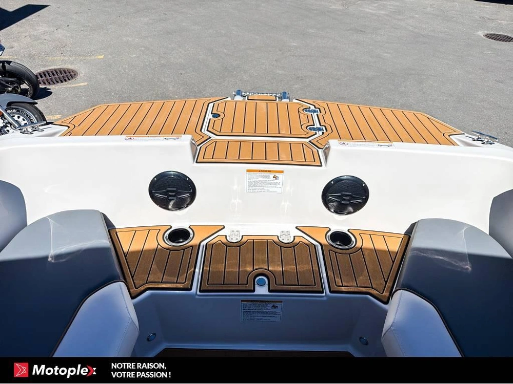 Starcraft Svx 171 Ob 90hp Deck Boat Bateau Ponté 2026 alt