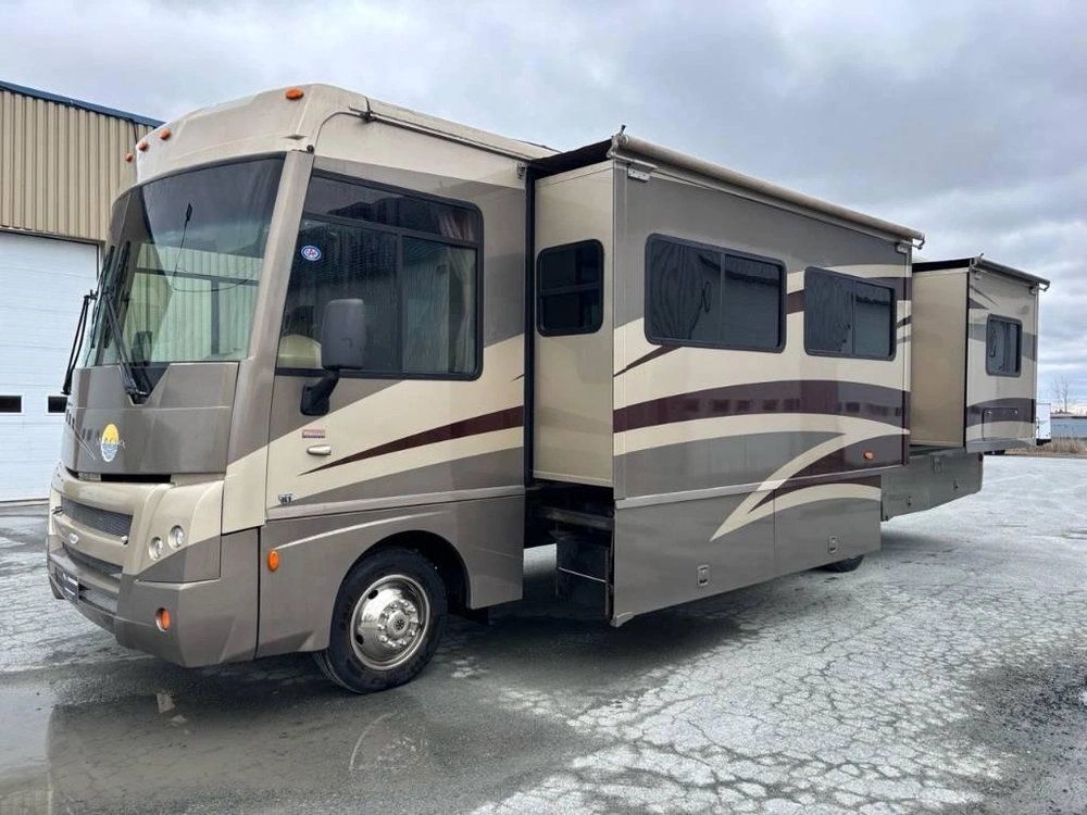 Winnebago Itasca Sunova 31e *couple* 2009 alt