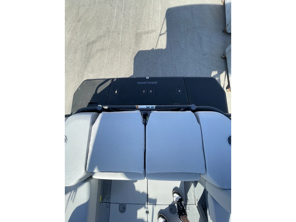 2025 Sea-doo Switch Cruise 21' 170hp alt