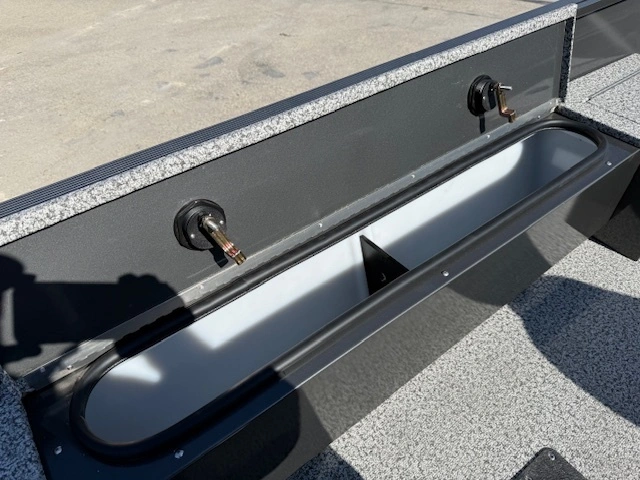 2026 Mirrocraft Outfitter F160t alt