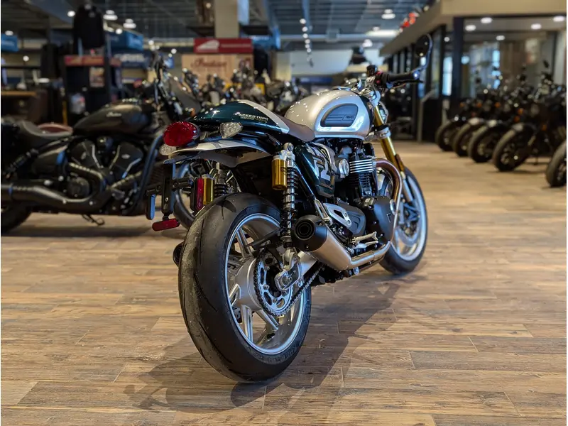 2027 Triumph Speed Twin 1200 Cafe Racer Edition // Aluminum Silver/Competition Green