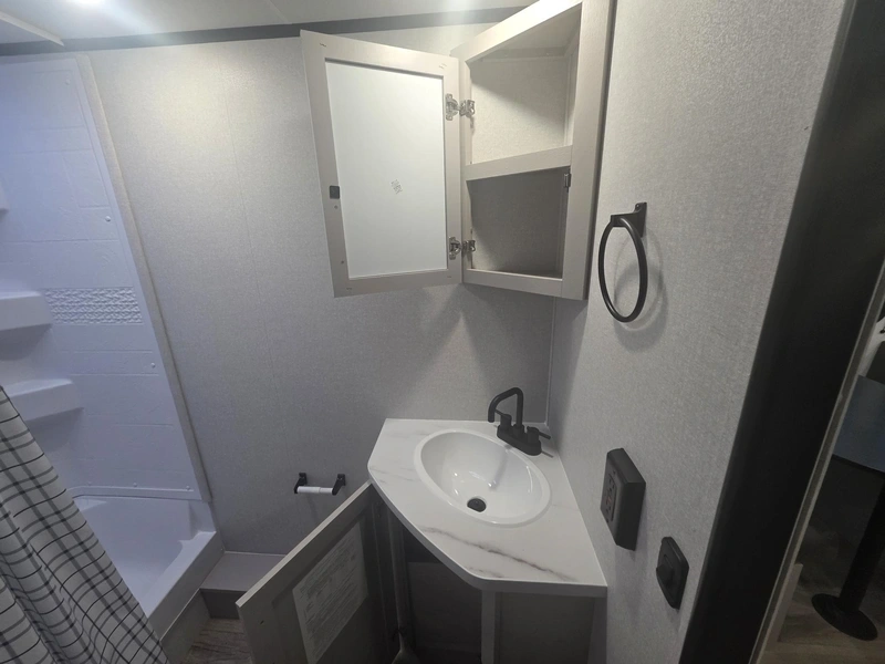 2026 Jayco Jay Feather Sl 26bhsl alt