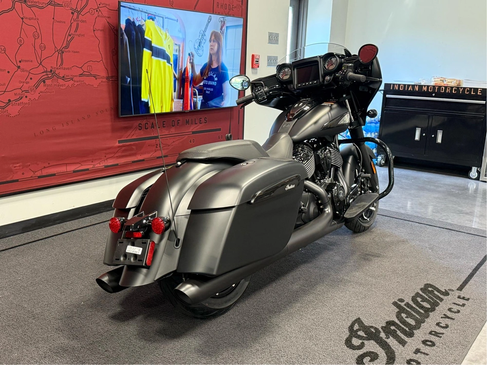 2025 Indian Motorcycle Chieftain Drk Hrse Prem Audio, Blk Smk, 49s Dark Horse�� With Powerband Audio Package alt