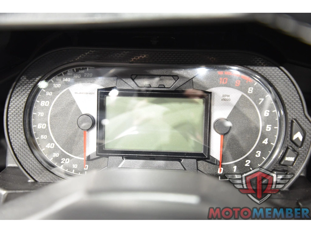 2026 Slingshot R Autodrive alt