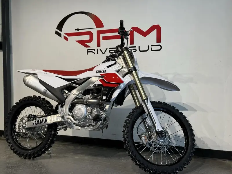 Yamaha YZ450F 70E ANNIVERSAIRE *À partir de 3.99%💳 2026