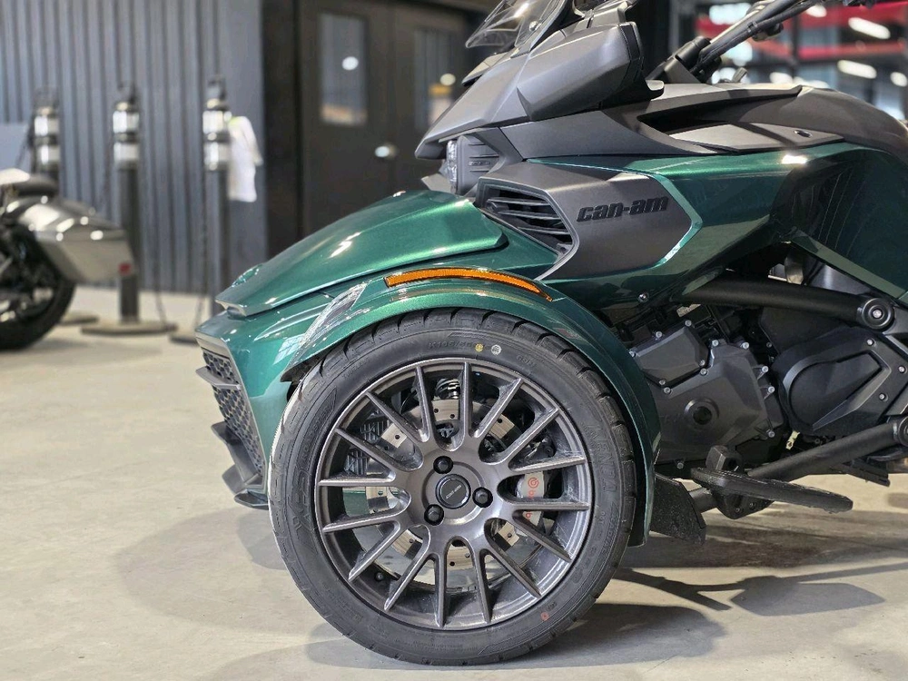 Can-am F3 Limited Special Series 2025 alt