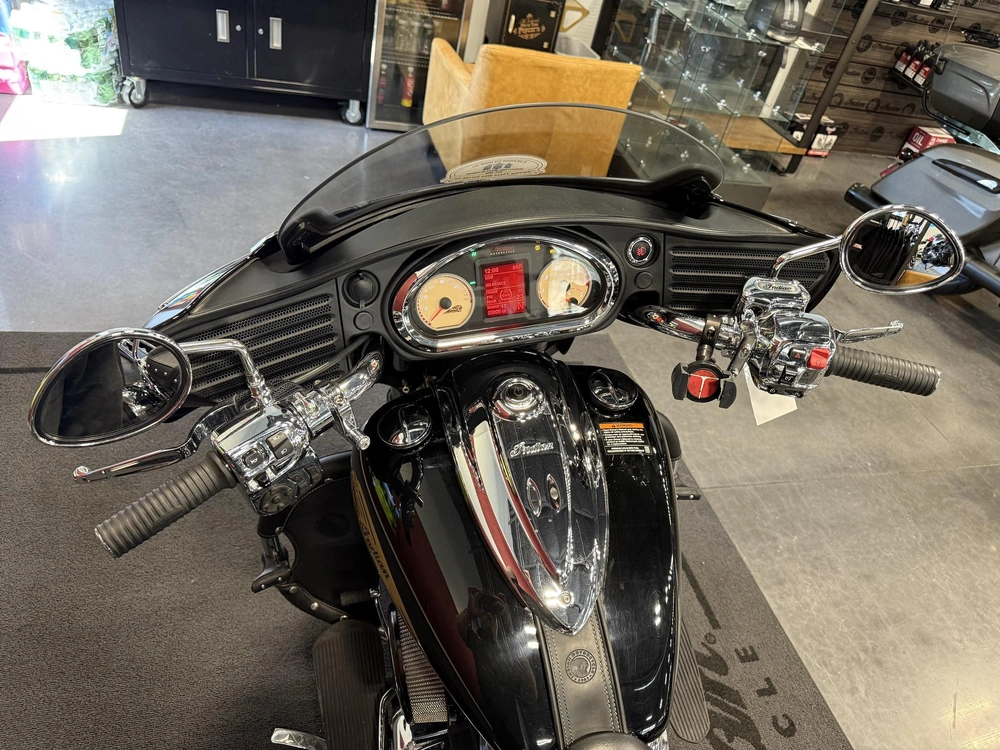 2014 Indian Motorcycle Chieftain, Thunder Black, 49st Base alt